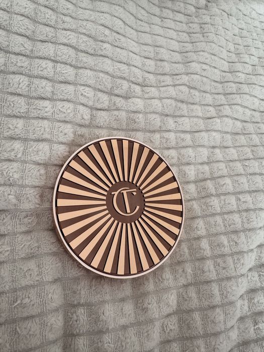 Charlotte Tilbury кремообразен бронзант