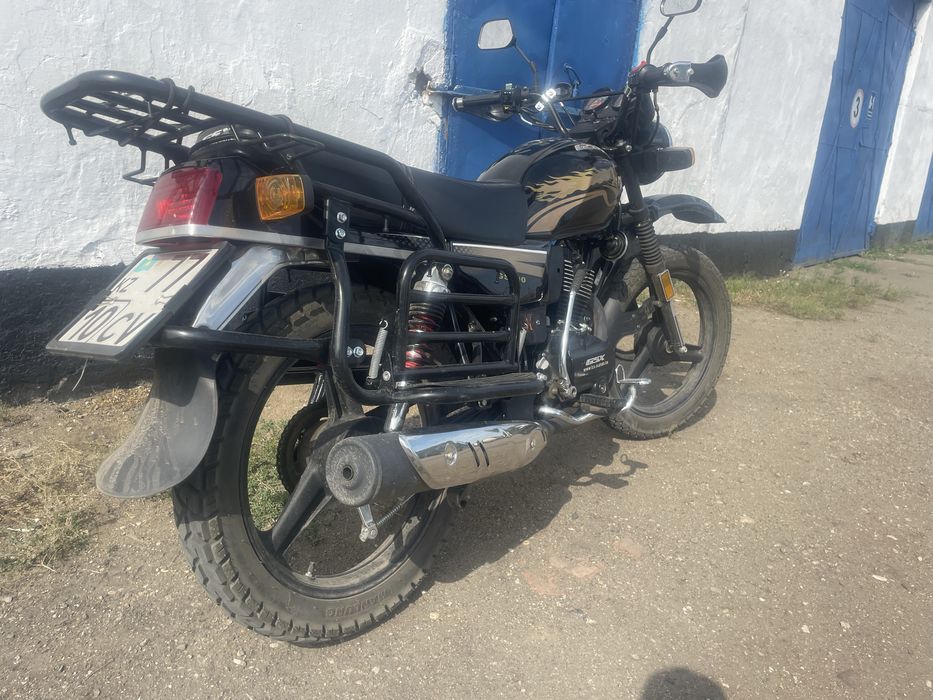 Продам мотоцикл GSX 200cc