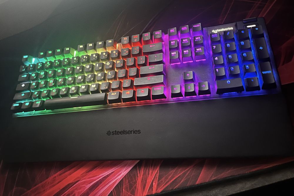 Продам клавиатуру Steelseries Apex7