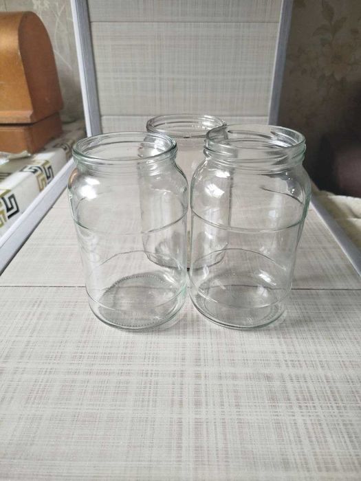 Продаю банки 1 л звоните смело