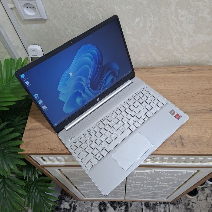 Ryzen 5 - 5500U (Core i5 11-avlod)/ SSD 256 gb/ ОЗУ 8 gb/ Aybi yuq