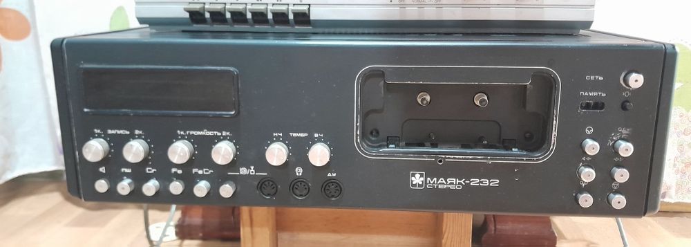 Магнитафон Маяк 232 Шарп Дека RT-100