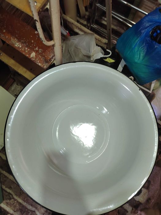 Советские алюминиевые и эмалированные тазы