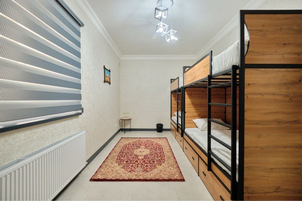 Hostellar va talablar turar joylari uchun ideal holatdagi kravatlar.