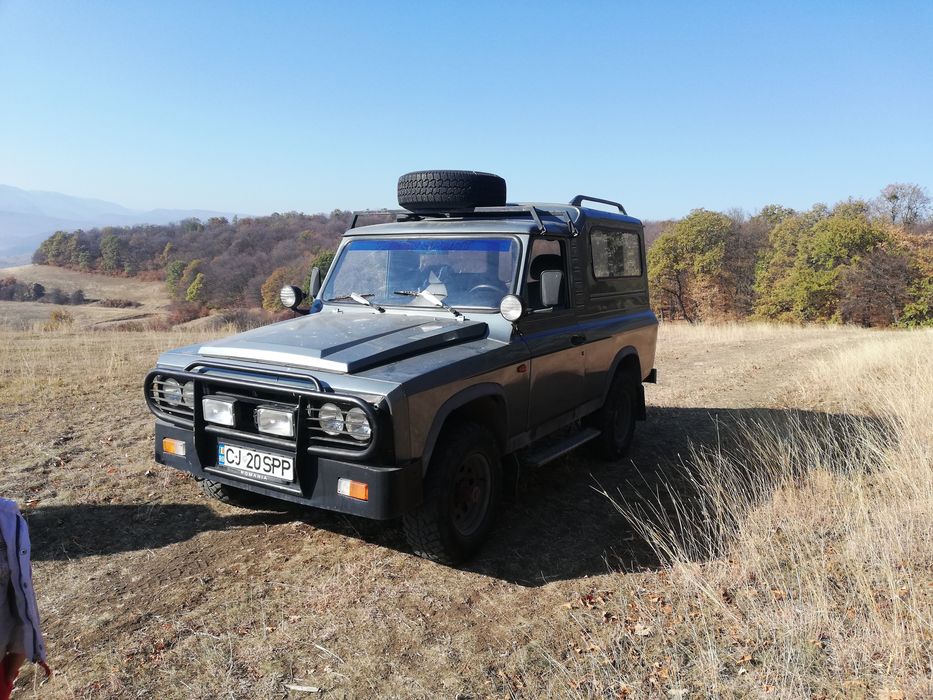 Vând Aro 243 an 2000, motor și cutie Isuzu 2.8 tdi.