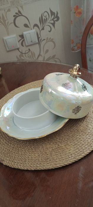 Маслёнка от сервиза Мадонна