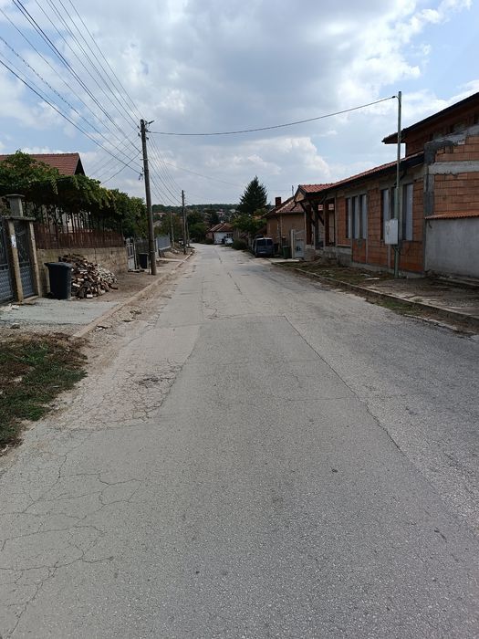 Продава се Парцел в с. Радишево, Област Плевен - 850 кв.м за 35 €/кв.м - Снимка #1