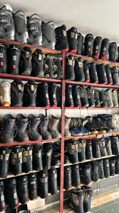 Echipamente schi de vanzare