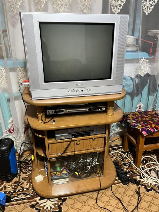 Продается телевизор