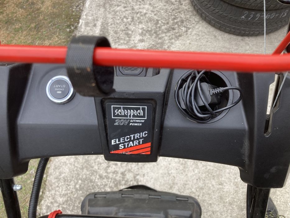 Самоходна косачка със стартер