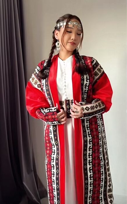 Казахский костюм на прокат шапан , жилет, тюбетейка