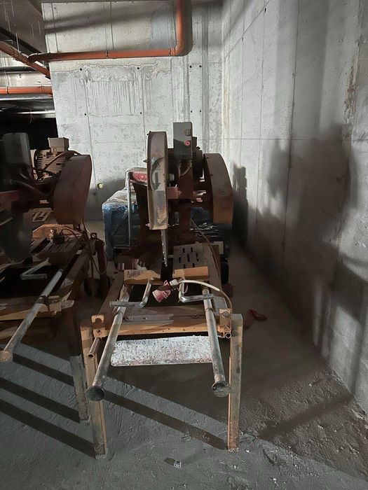 Машина Eurokomax за рязане на стр. мат. 4000W, ф 650 мм, 870 мм