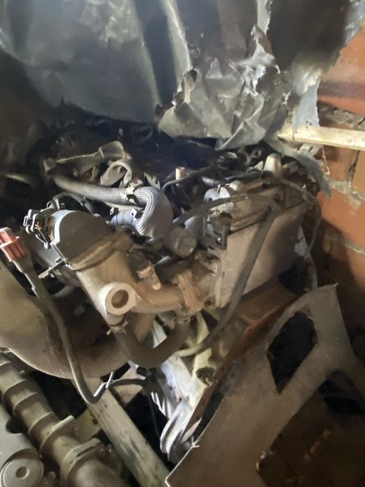 Двигатели за Автомобили мерцедес пежо,нисан рекстън рено, голф