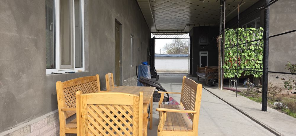 Internat mahalla, hovli uy