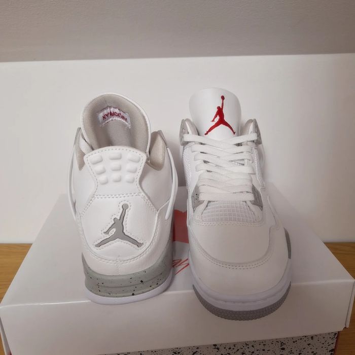 Jordan 4 Retro "White Oreo"