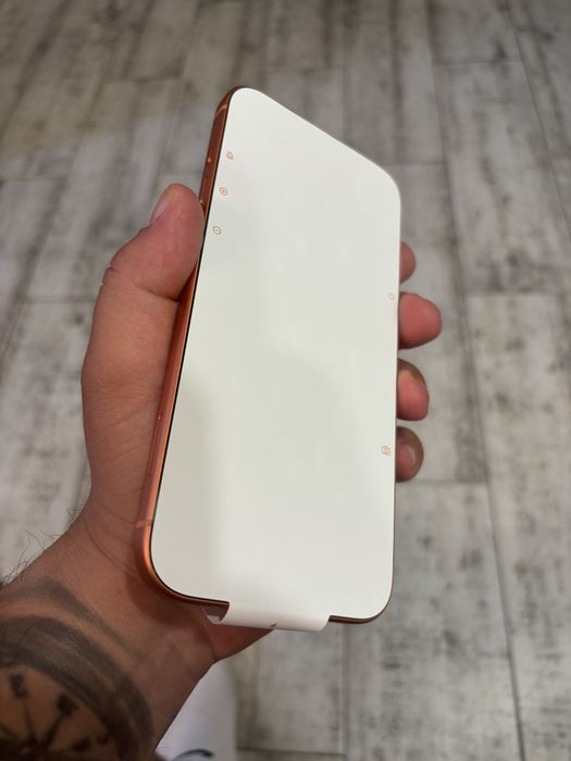 Vand 17 Pro Max 1TB Nou Blocat Pentru Piese