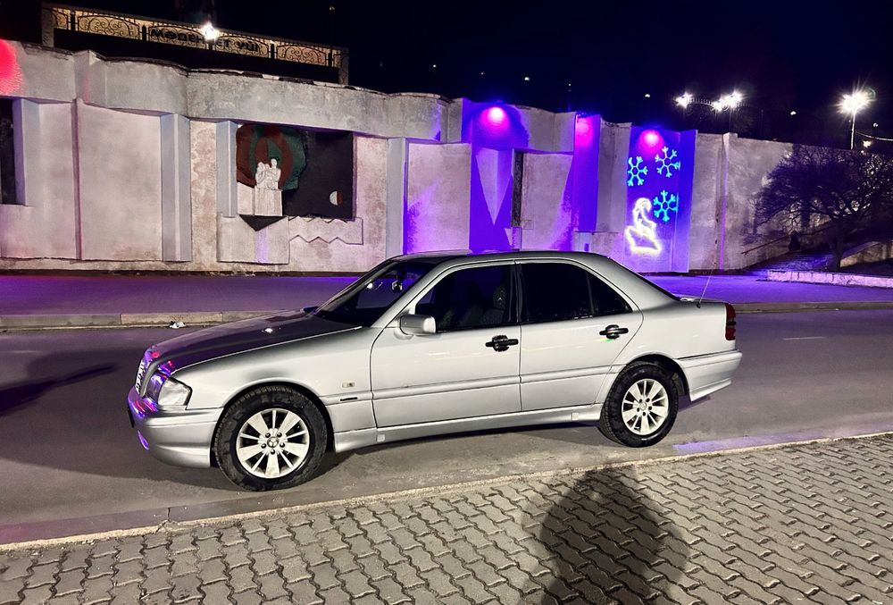 Продам Мерседес С180, 1995года