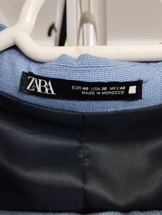 Vând costum Zara