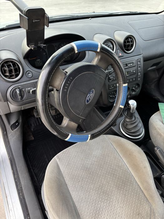 Dezmembrez ford fiesta (functional )