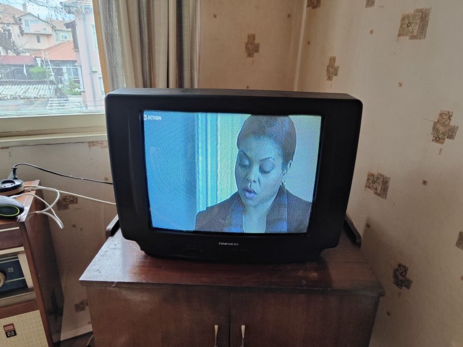 Телевизор 21 инча