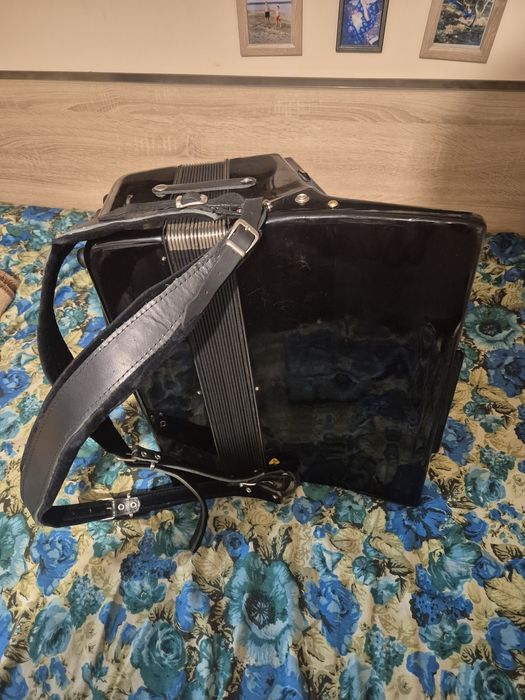 Продавам Акордеон