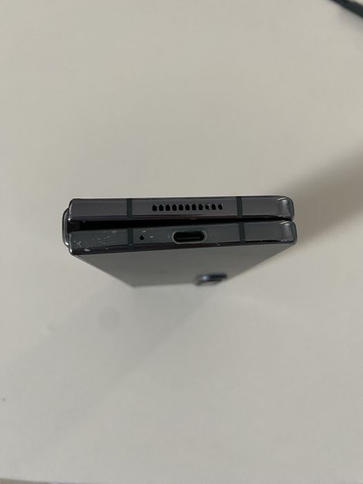 Samsung Galaxy Z fold 4 512