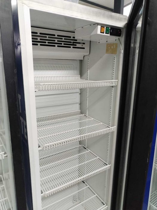 Vitrina frigorifica frigider bauturi