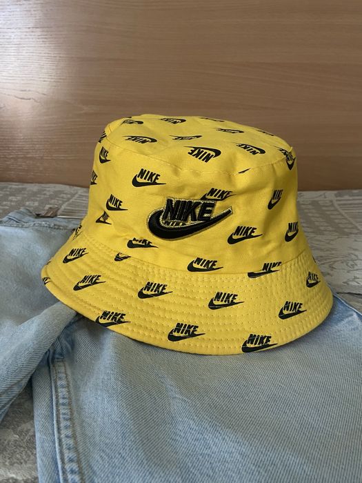 Двустороняя панама Nike