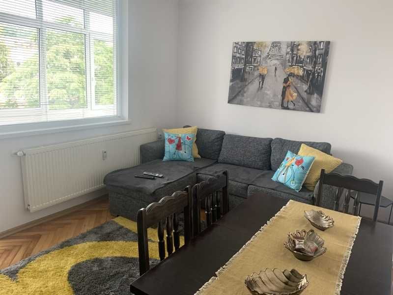 Дава се под наем Многостаен апартамент в Велико Търново, Център - 135 кв.м за 459 € - Снимка #1