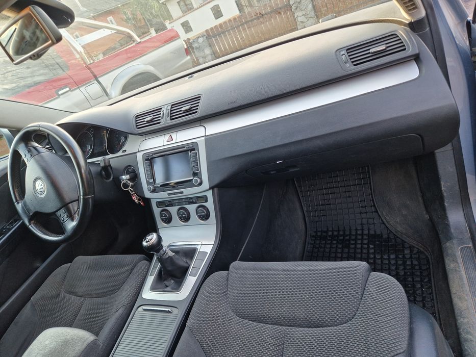 VOLKSWAGEN Passat 2010 — imagine 3
