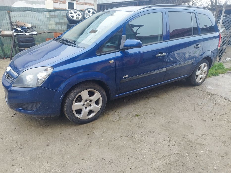 Usa aripa Opel Zafira B facelift dezmembrez piese