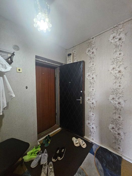 продам 2 ком квартиру на Достык Молле