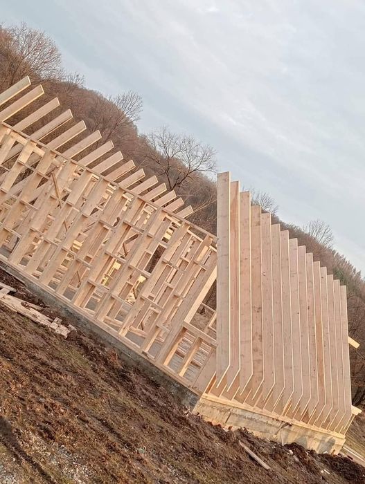 Vand fac case pe structura metalic si di lem Stil A frame