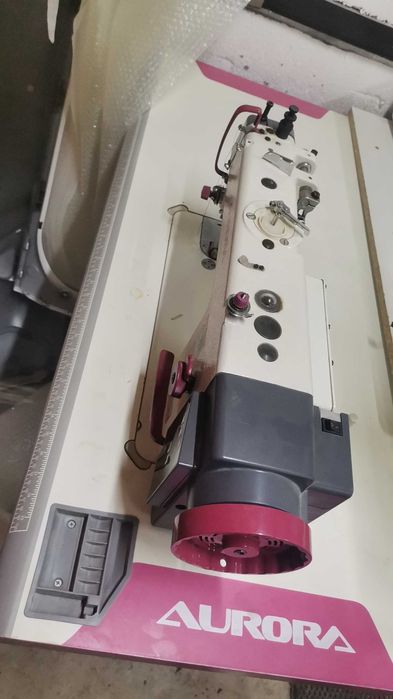 Продаётся швейная машинка