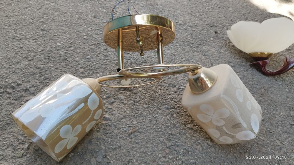 Продам люстры бу