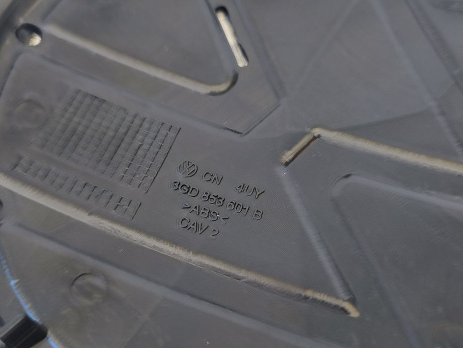 137мм Предна емблема Фолксваген Пасат 8 Голф 7 VW Passat 3G0853601B