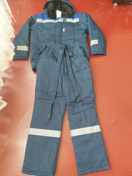 Продам спец одежду новую