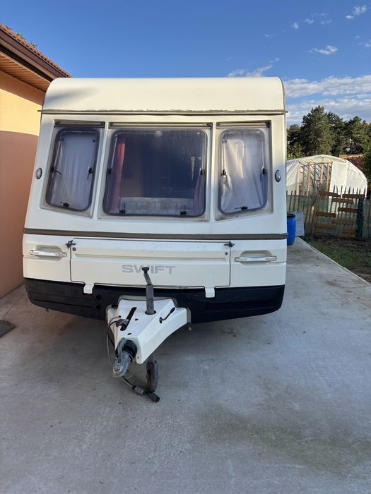 Продавам каравана SWIFT CHALLENGER