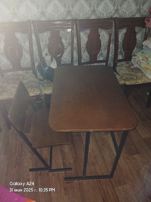 Продам   парту и стул