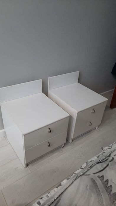 Продам прикроватные тумбы