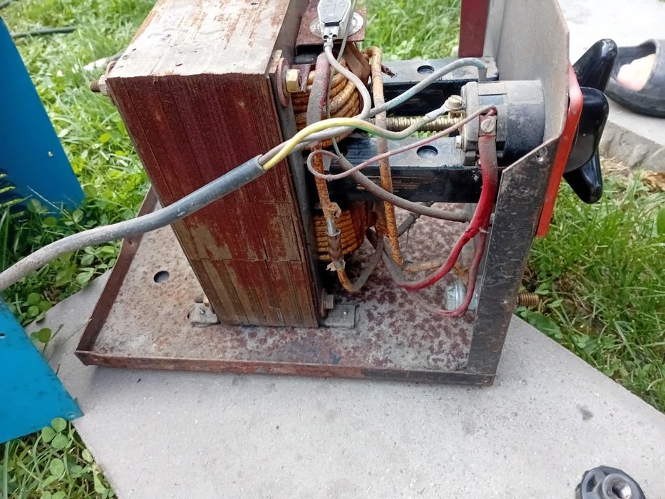 Vand aparat de sudura cu electrod