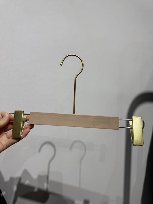Вешалки для одежды
