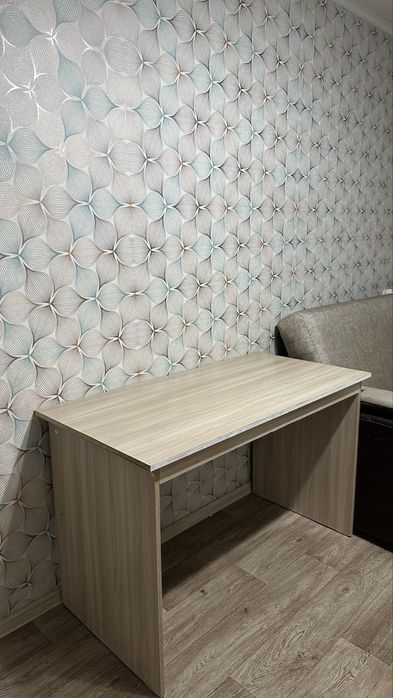 Стол компьютерный