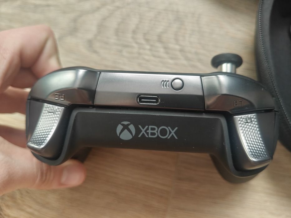 Xbox elite controller 2