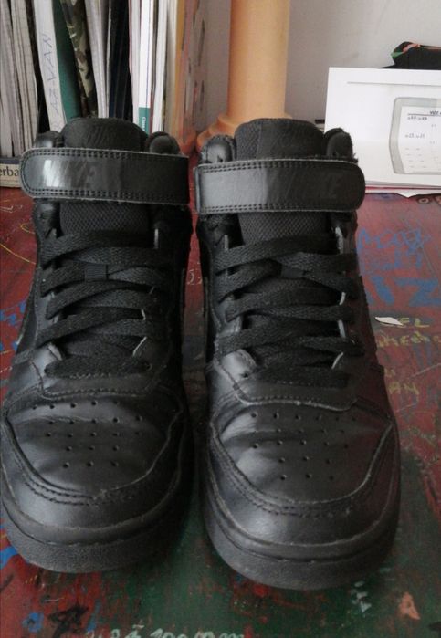 Vând Nike  Court BORUGH MID 2 UNISEX