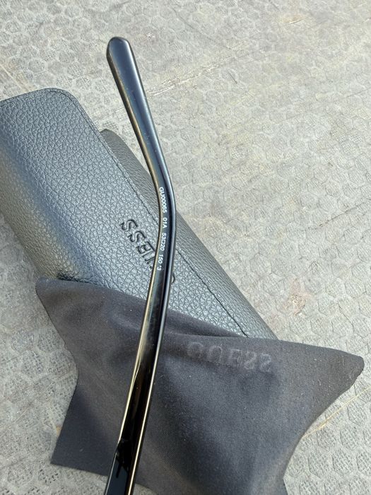 Vand ochelari de soare GUESS