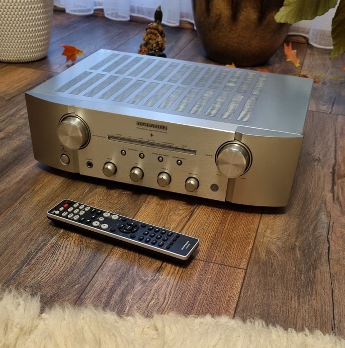 Marantz PM 7004 High End amplifier