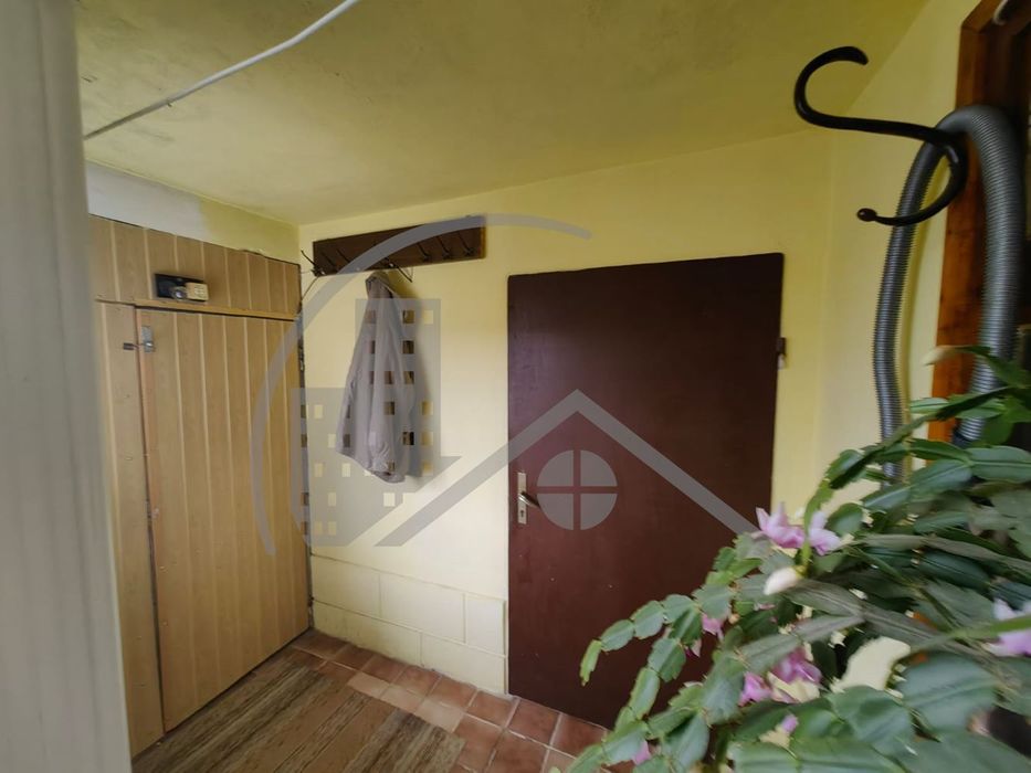 Продава се Къща в Варна, Левски - 275 кв.м за 982 €/кв.м - Снимка #11