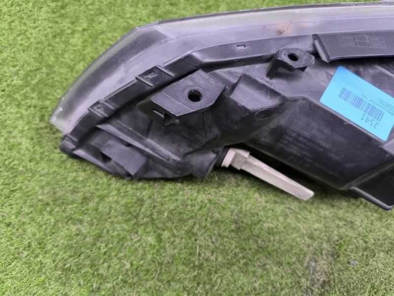 Фара галогеновая Kia Optima 3 2010 прав.