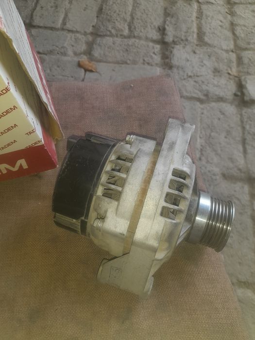 Продам генератор лада приора